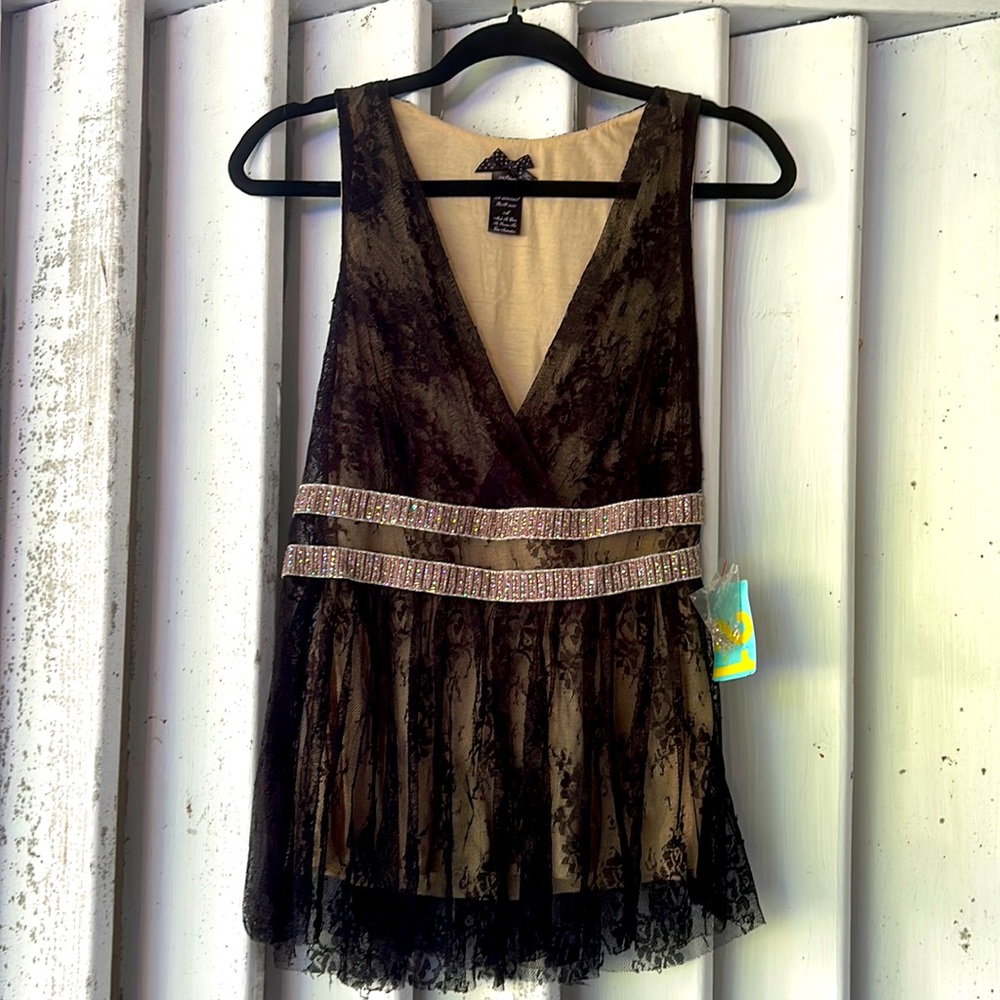 Women’s Forever 21 Sleeveless V-Neck Knit Top Size Medium Lace Bling Black Tope
